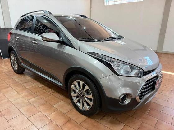 HYUNDAI HB20X 1.6 16V STYLE FLEX 4P MANUAL HYUNDAI HB20X 1.6 16V STYLE FLEX 4P MANUAL